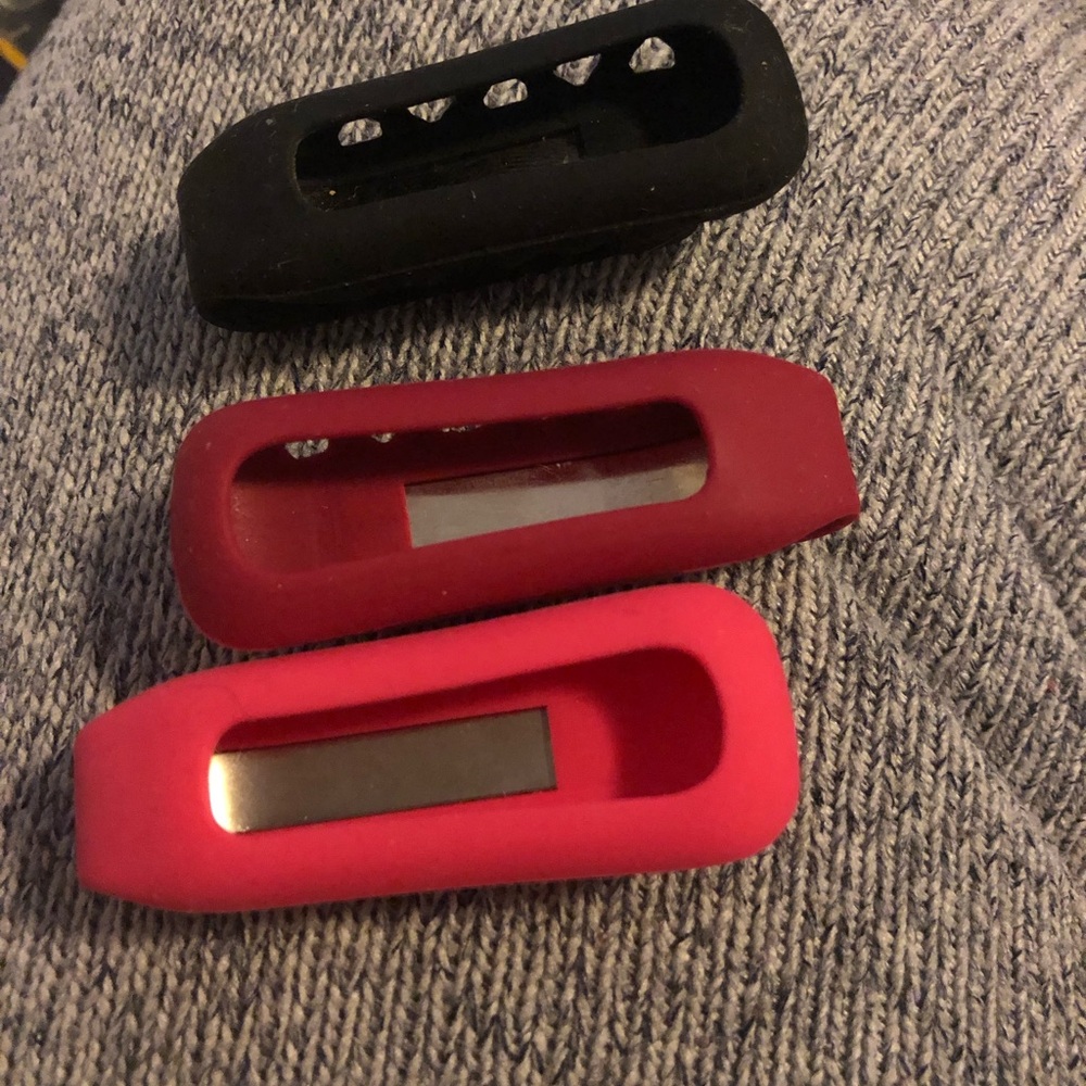 fitbit Silicone Replacement Clips in Black, Maroon, and Pink